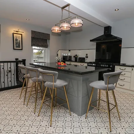 Beechgrove Manor * Workington