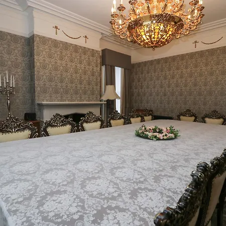 Beechgrove Manor